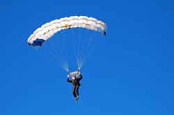 开云在线直播-羽坛新叙事，印尼队险胜德国启示录，李梓嘉带队重塑东南亚荣耀