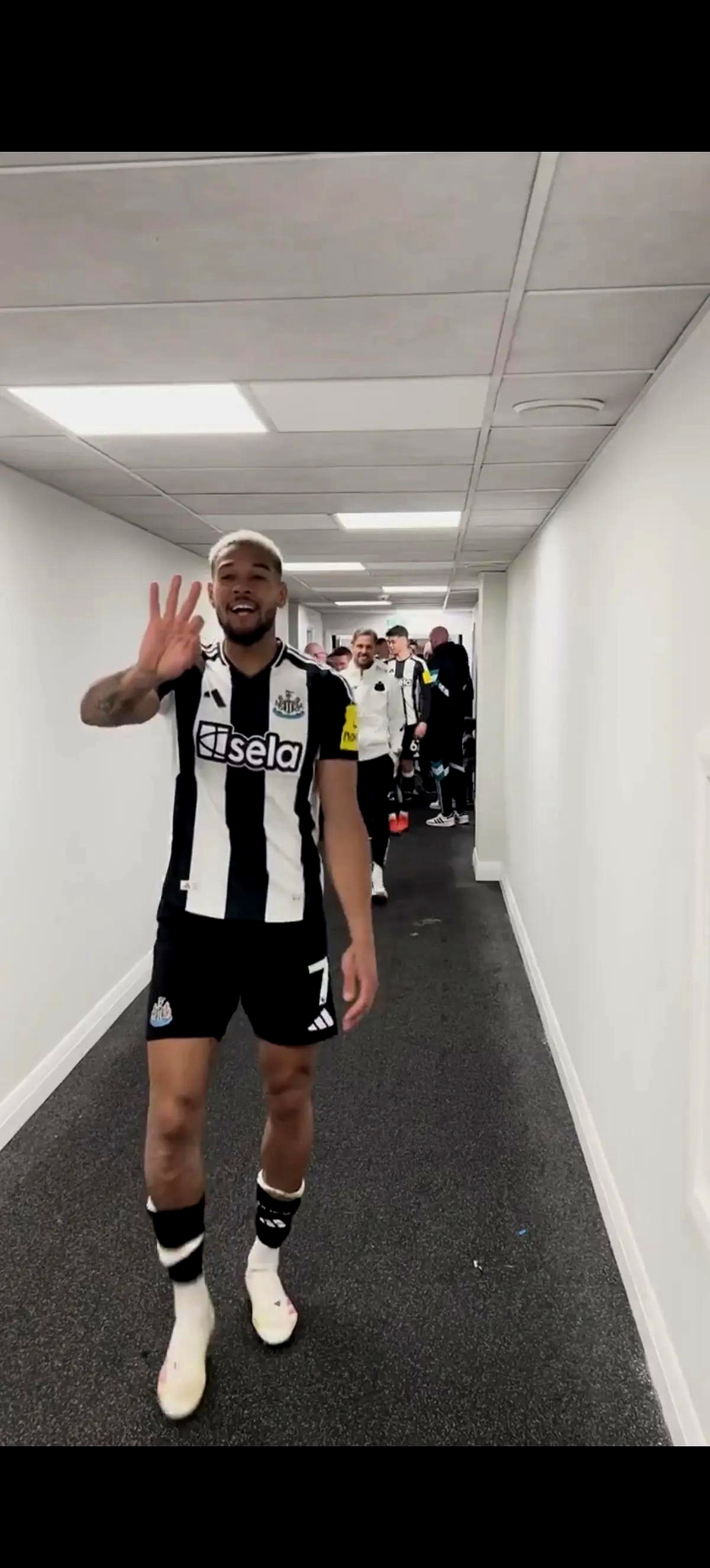 富勒姆主场不敌纽卡斯尔联，遭遇失利