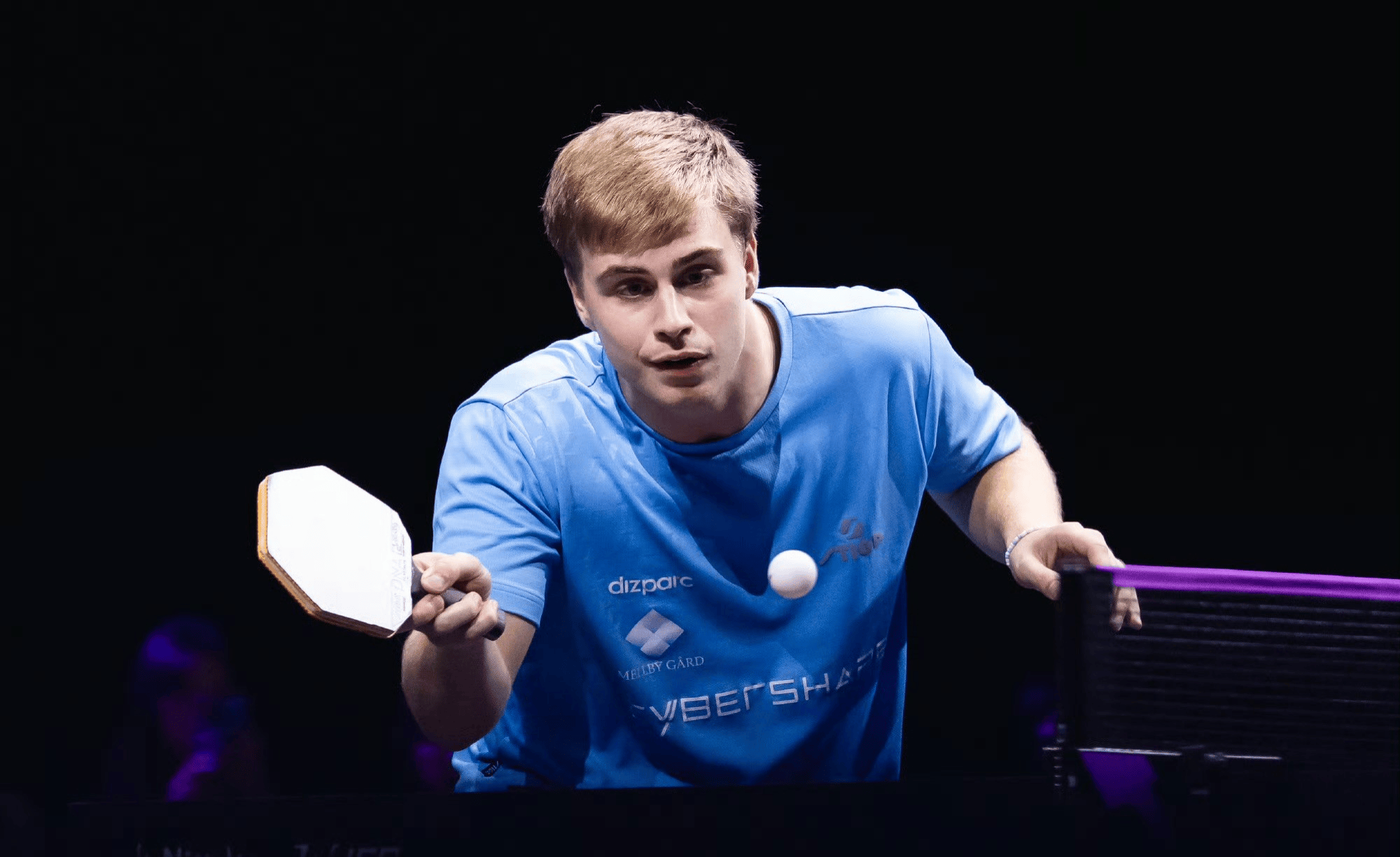 关于瑞典乒乓球队轻取波兰乒乓球队，奥恰洛夫打破历史纪录的信息