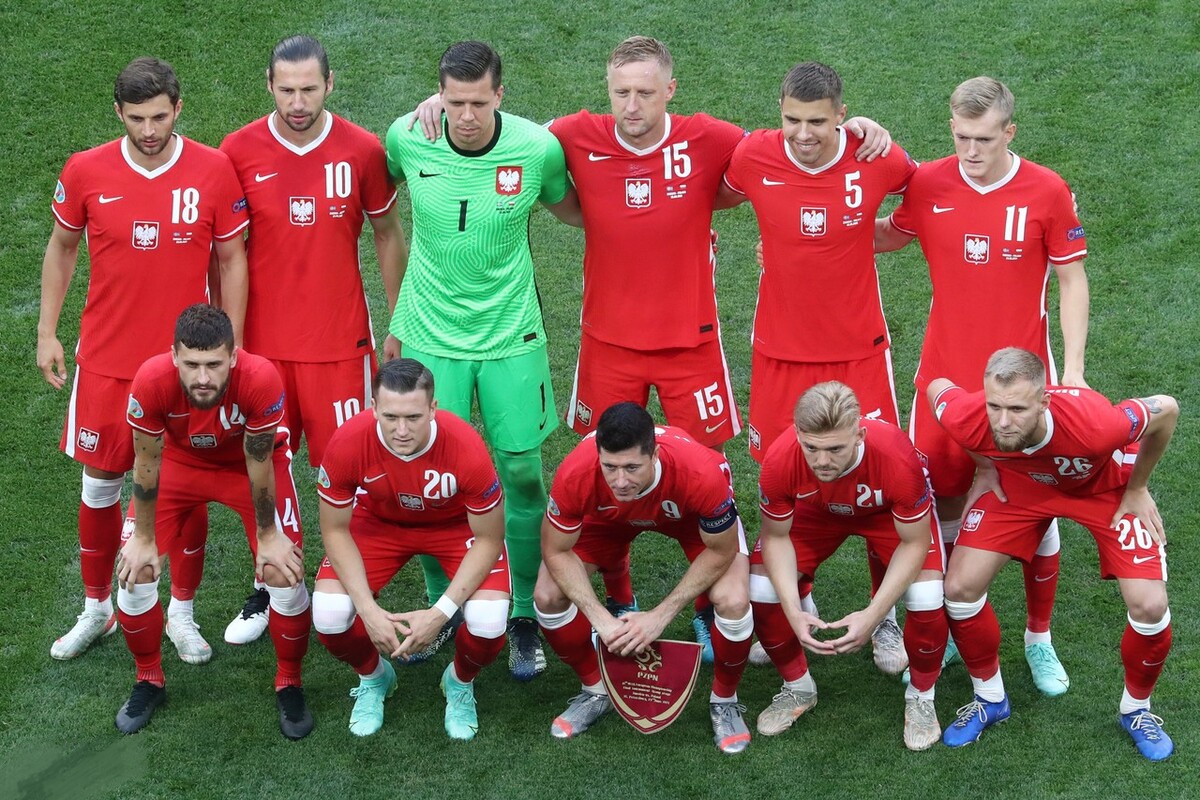 关于瑞典乒乓球队轻取波兰乒乓球队，奥恰洛夫打破历史纪录的信息