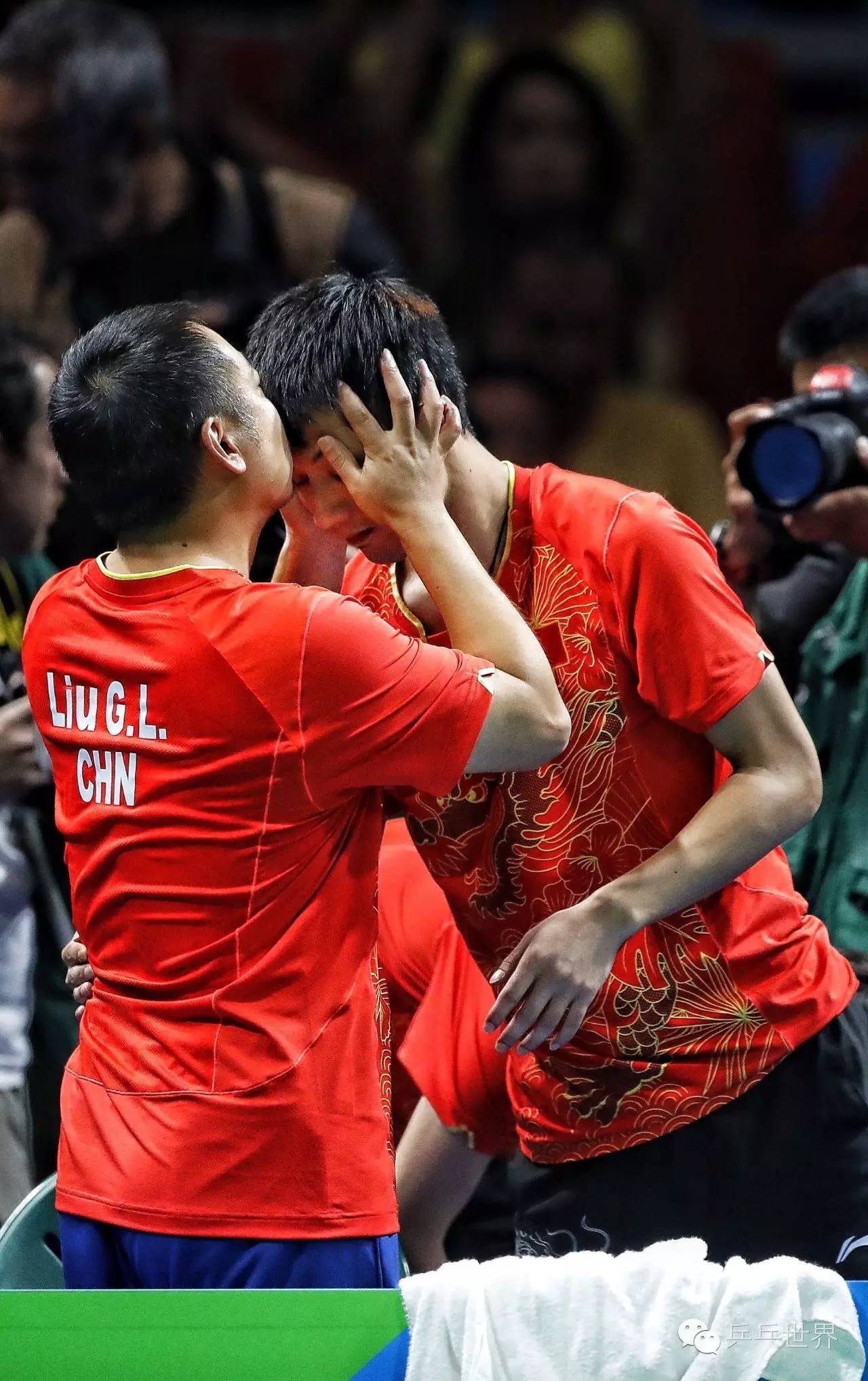 法国队逆转波兰队，张继科带队取胜