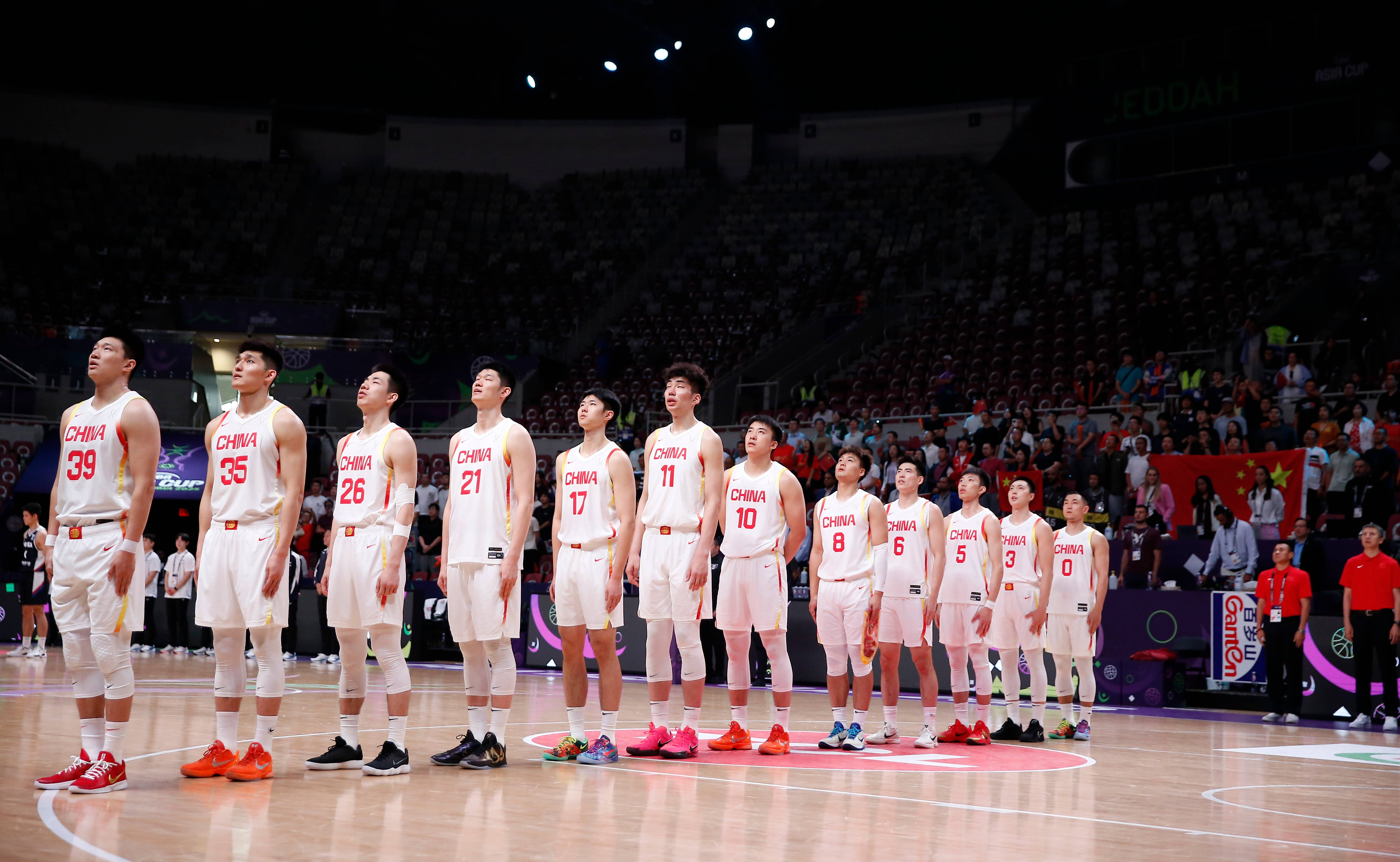 亚洲球队在国际赛事中取得耀眼成绩