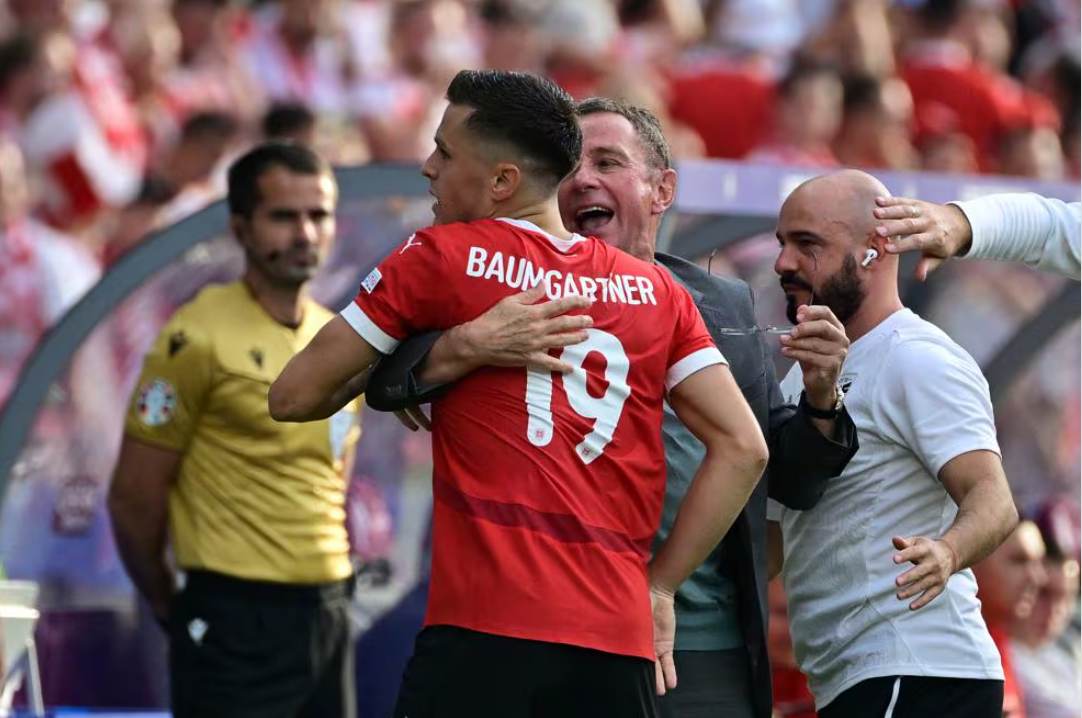 波兰国家队主场大胜，锁定欧洲杯强