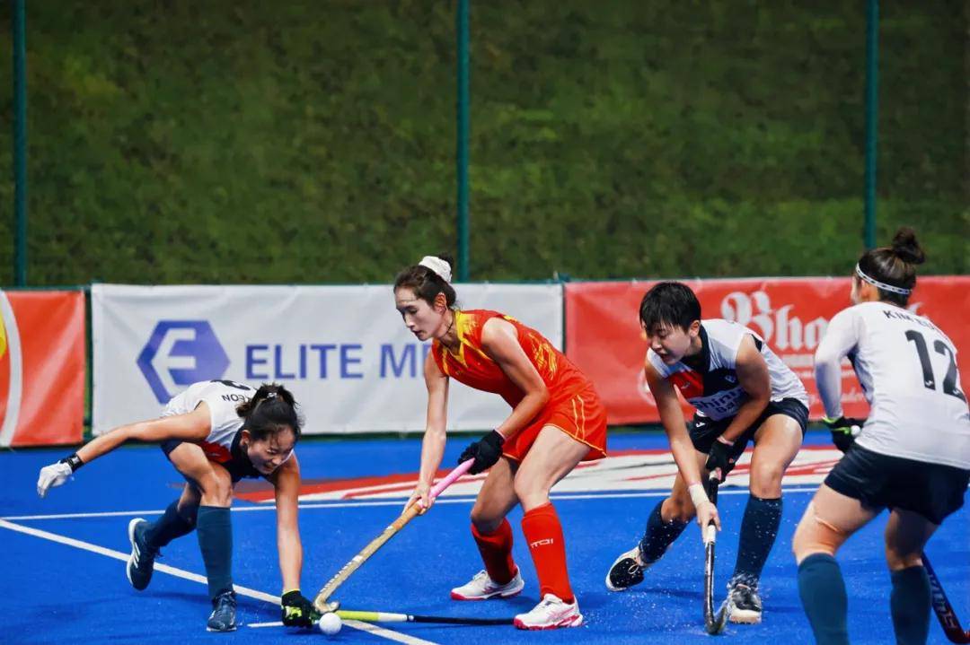 美国击败加拿大进入女子曲棍球决赛