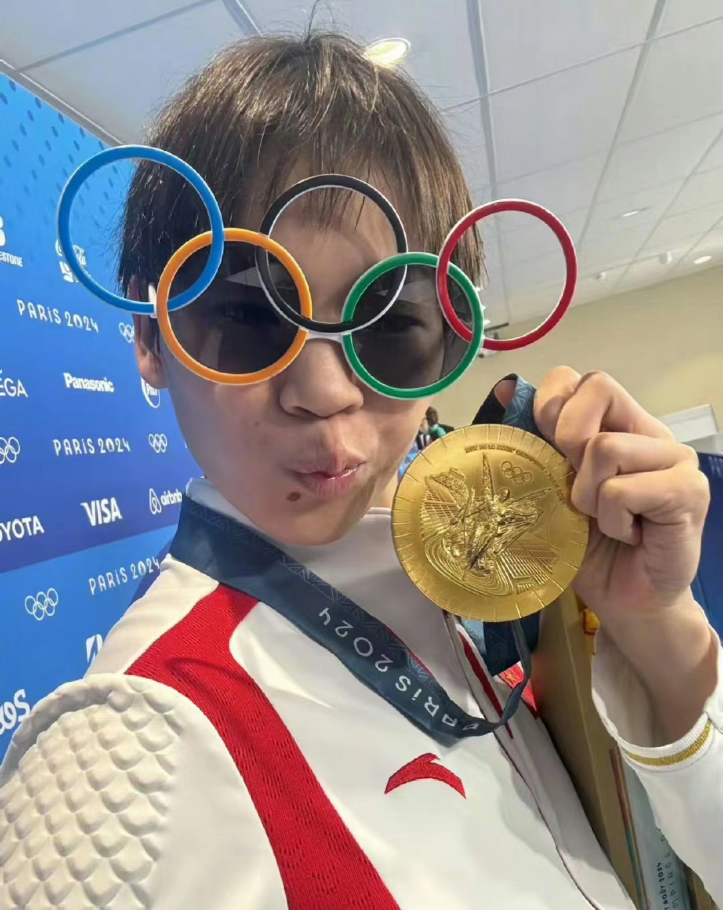 澳大利亚选手在田径项目中夺得金牌