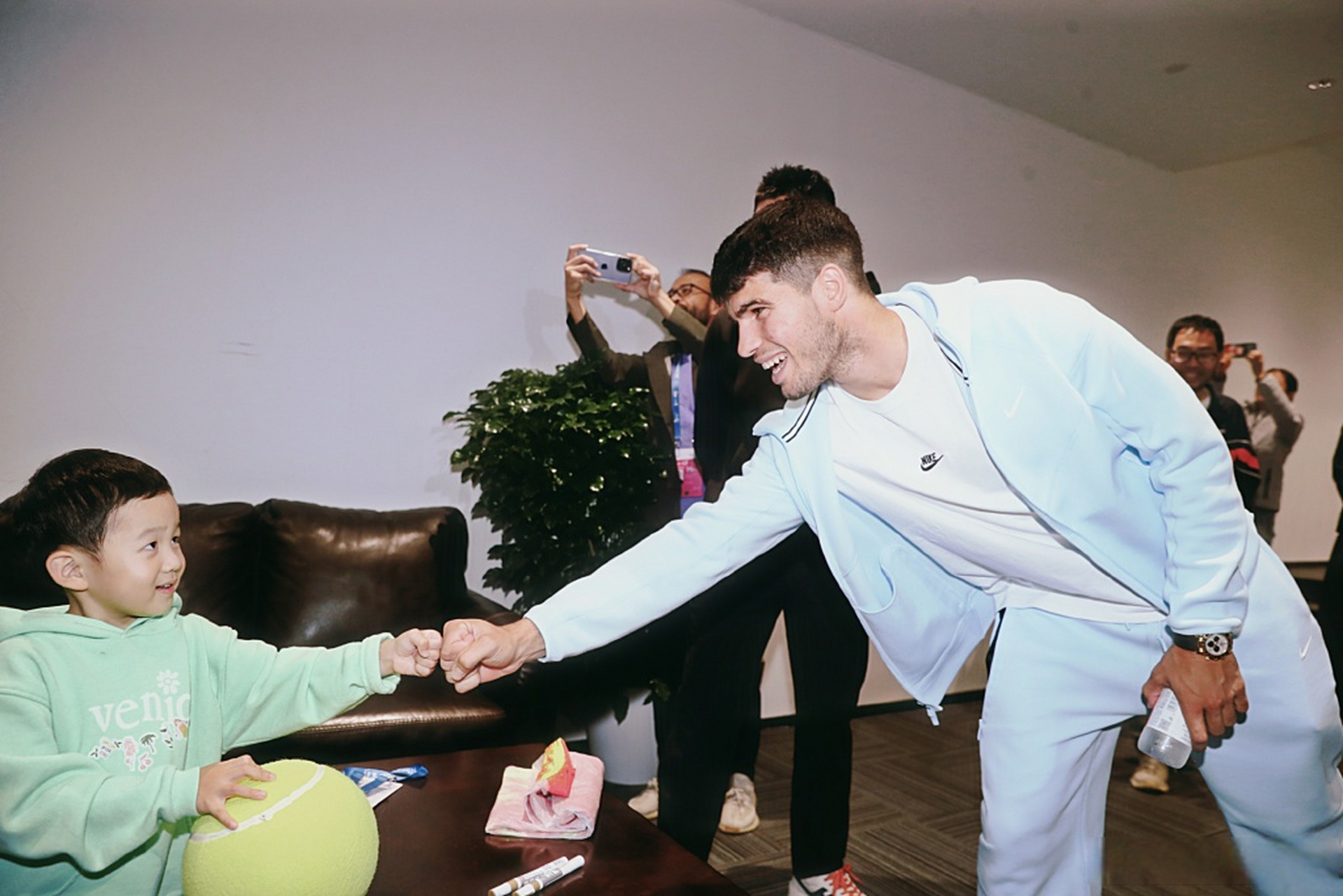 包含波兰乒乓球队爆冷英国乒乓球队,许昕完成帽子戏法的词条 包含波兰乒乓球队爆冷英国乒乓球队,许昕完成帽子戏法的词条