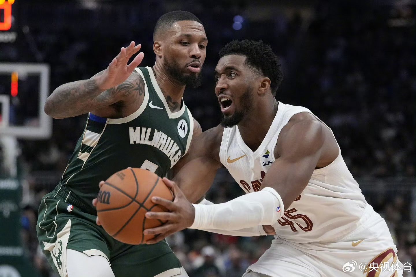 雄鹿险胜热火，福克斯关键制胜的简单介绍