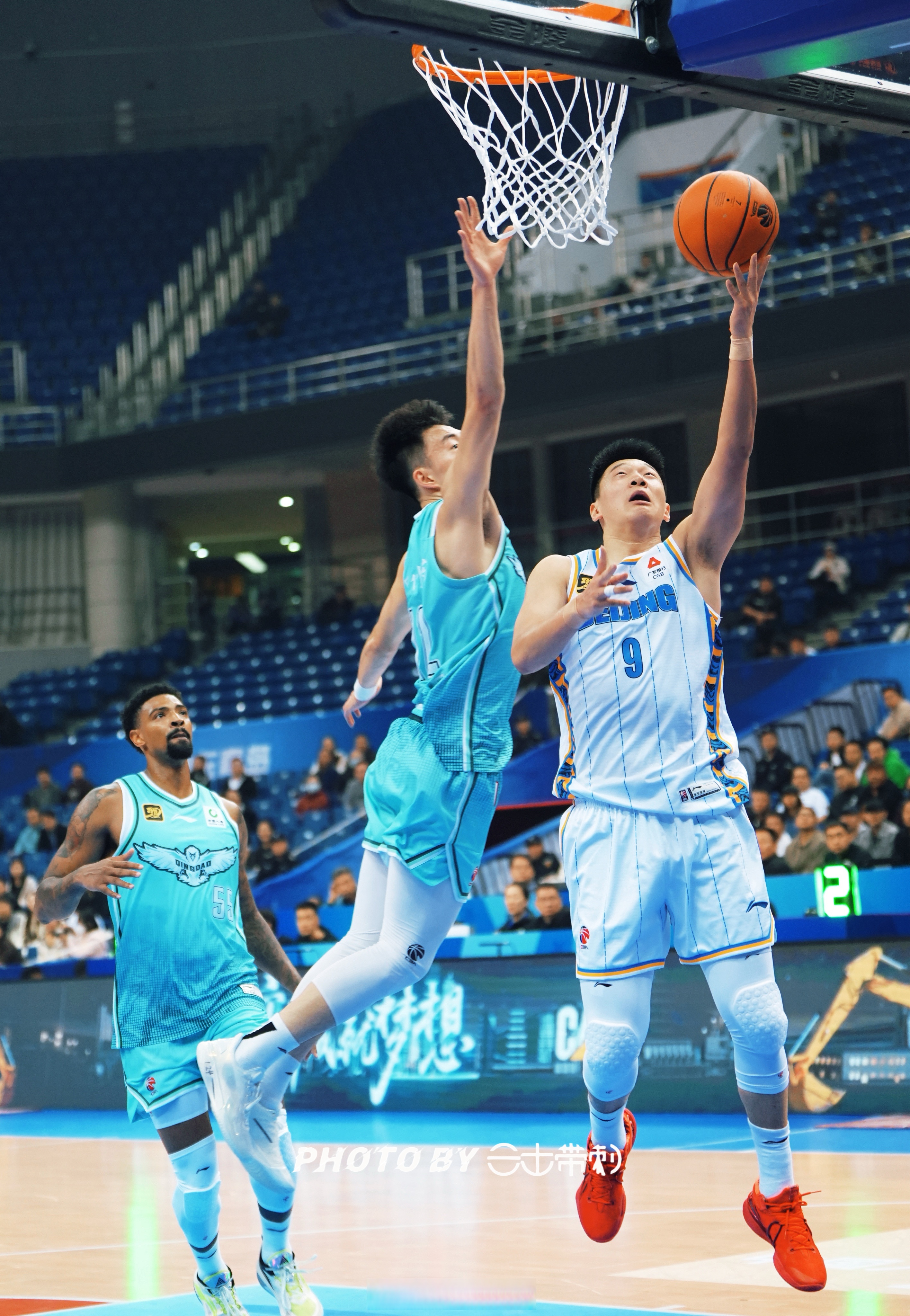 意大利男篮险胜中国男篮，米尔萨普高光表现的简单介绍