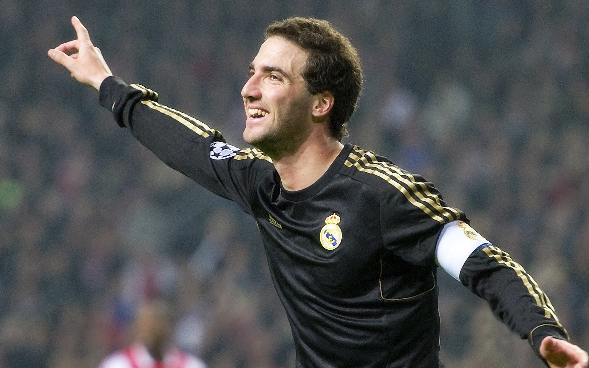 猛龙过境，F1街道赛焦点战背后的淘汰赛哲学