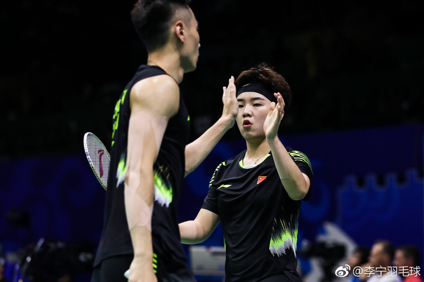 包含印尼羽毛球队完胜中国羽毛球队，辛杜完成帽子戏法的词条