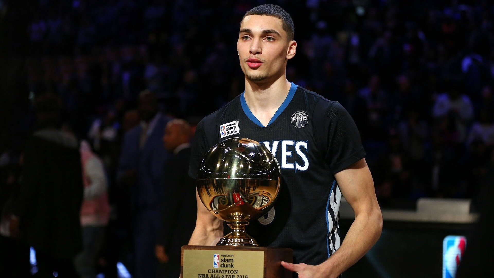 独行侠关键战突围篮网，福克斯成为关键先生，一场定义赛季的胜利