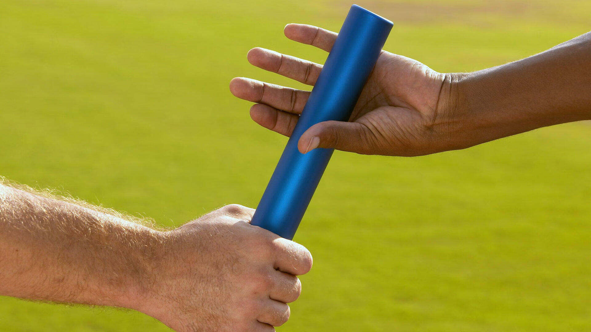 赛道与球场，当F1年度争冠之夜遇见欧文的持续杀伤力